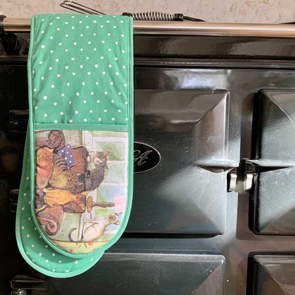 Oven Glove Cat House
