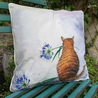 Cushion Cat and Agapanthus Cushion Cat and Agapanthus